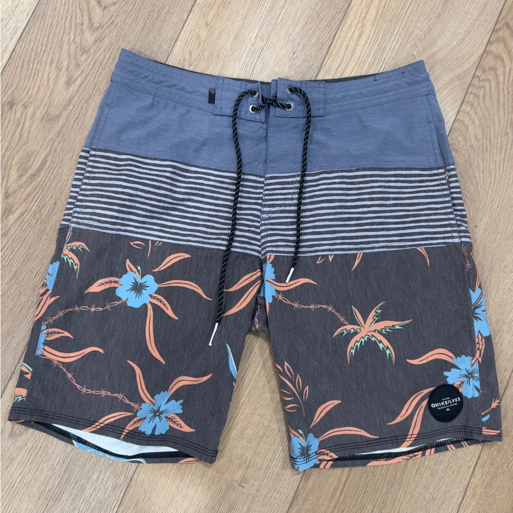 Quiksilver Gray and Blue Striped OrangeFloral Board Shorts Size 29 Men’s